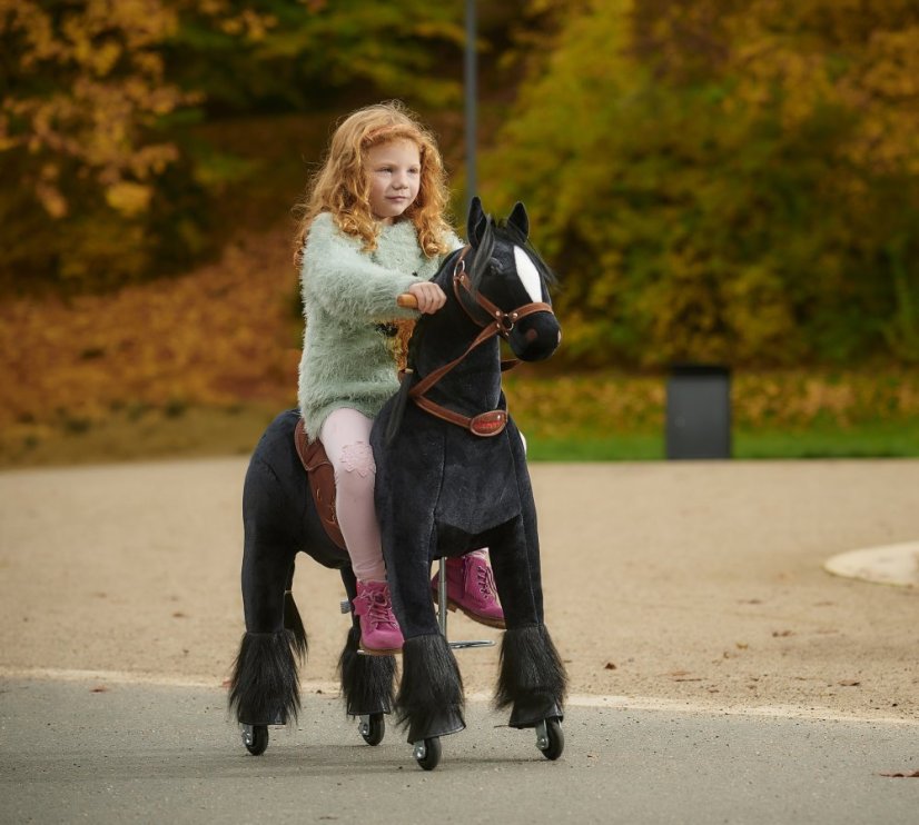 Ponnie Ebony M mechanikus lovagló ló