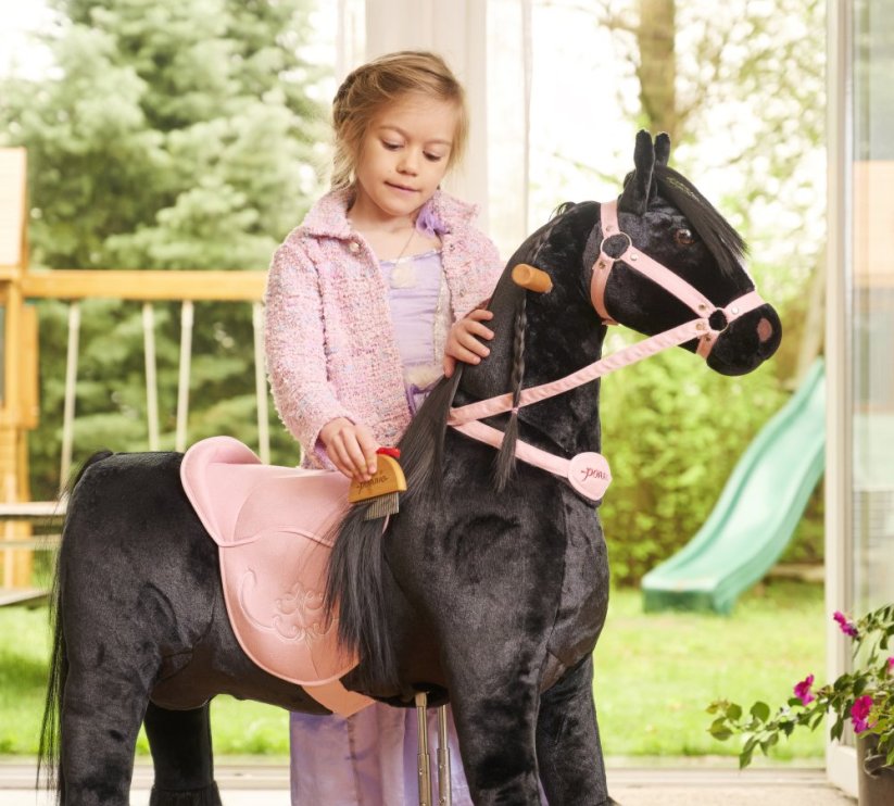 Paard op wieltjes van Ponnie, Ebony, maat M, met roze zadel