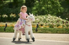 Mechanický jezdicí kůň Ponnie Tiara S s růžovým sedlem